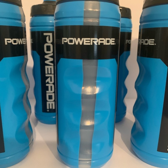 Lot of 11 Powerade Water Squeeze Bottles 32 ounces - Picture 5 of 7